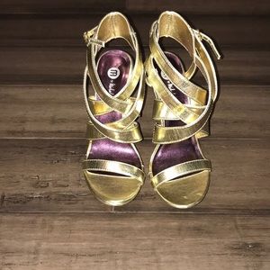 Gold heels size 6.5